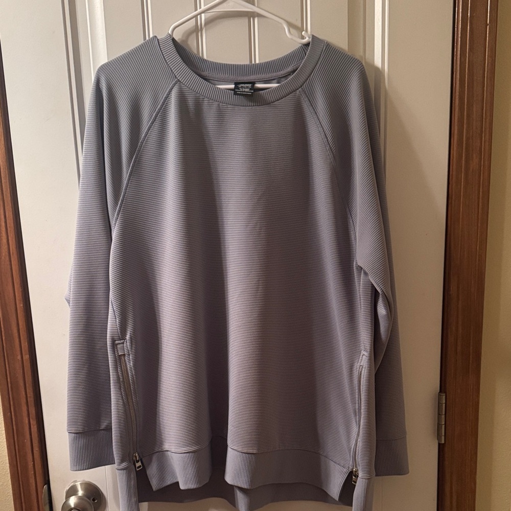 Women’s Gray long sleeve top